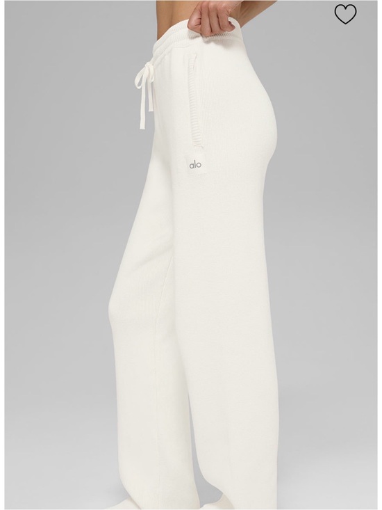 ALO Yoga Pants - ALO Yoga Ivory Scholar straight leg sweatpants.